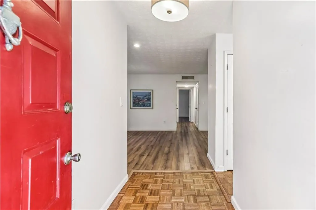 1503 Woodcliff Drive Ne, Atlanta, Georgia 30350, 2 Bedrooms Bedrooms, ,1 BathroomBathrooms,Residential,Sold,1503 Woodcliff Drive Ne,7719302