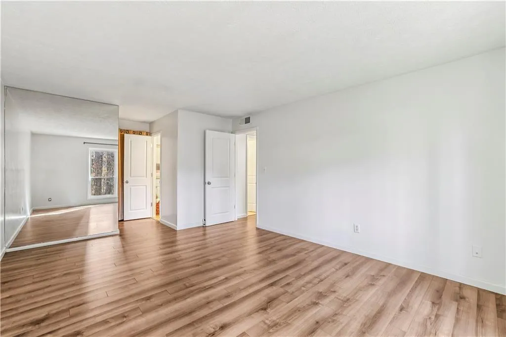 1503 Woodcliff Drive Ne, Atlanta, Georgia 30350, 2 Bedrooms Bedrooms, ,1 BathroomBathrooms,Residential,Sold,1503 Woodcliff Drive Ne,7719302