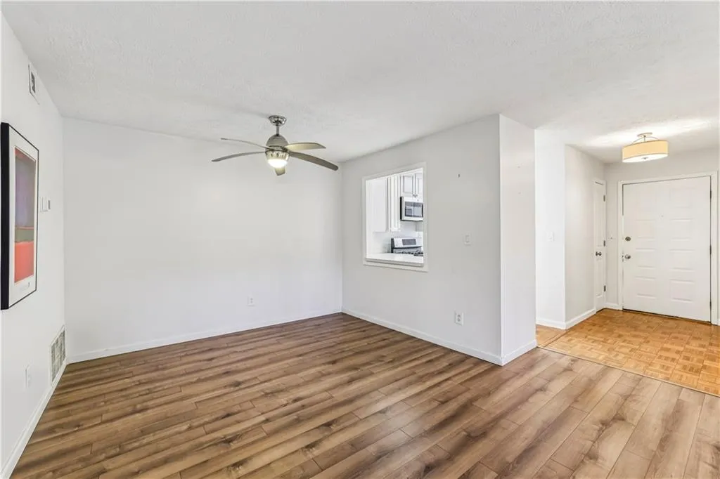 1503 Woodcliff Drive Ne, Atlanta, Georgia 30350, 2 Bedrooms Bedrooms, ,1 BathroomBathrooms,Residential,Sold,1503 Woodcliff Drive Ne,7719302