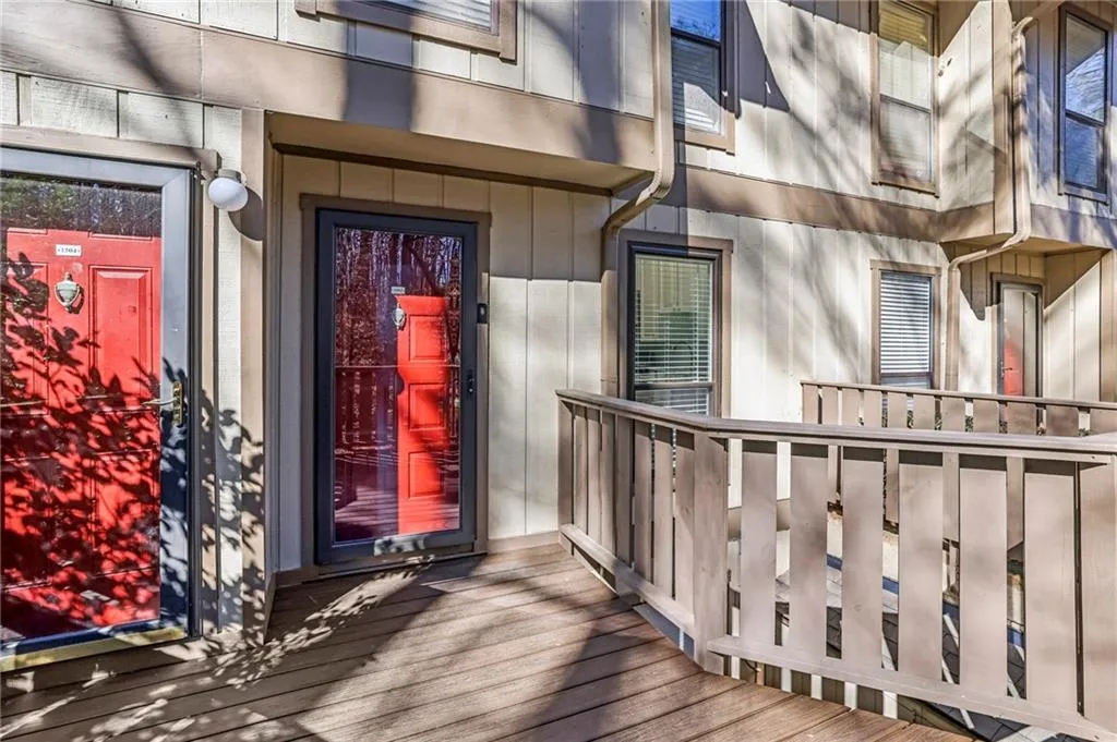 1503 Woodcliff Drive Ne, Atlanta, Georgia 30350, 2 Bedrooms Bedrooms, ,1 BathroomBathrooms,Residential,Sold,1503 Woodcliff Drive Ne,7719302