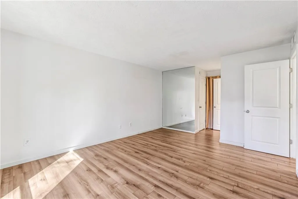 1503 Woodcliff Drive Ne, Atlanta, Georgia 30350, 2 Bedrooms Bedrooms, ,1 BathroomBathrooms,Residential,Sold,1503 Woodcliff Drive Ne,7719302