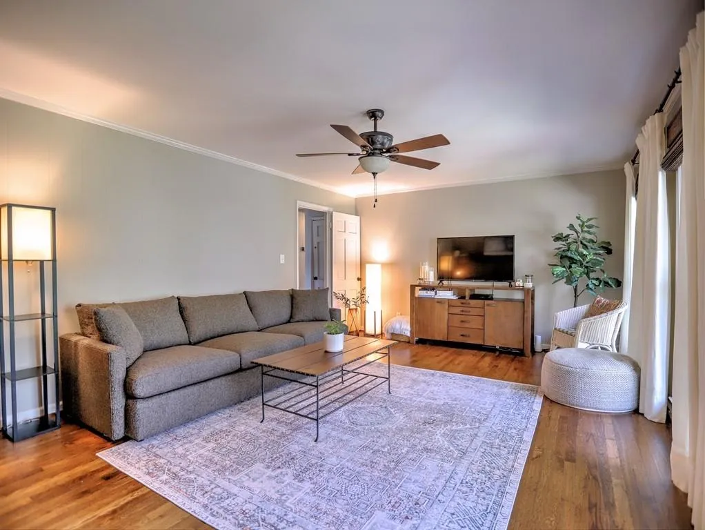 52 Brandon Ridge Drive, Sandy Springs, Georgia 30350, 3 Bedrooms Bedrooms, ,2 BathroomsBathrooms,Residential,Sold,52 Brandon Ridge Drive,6987445