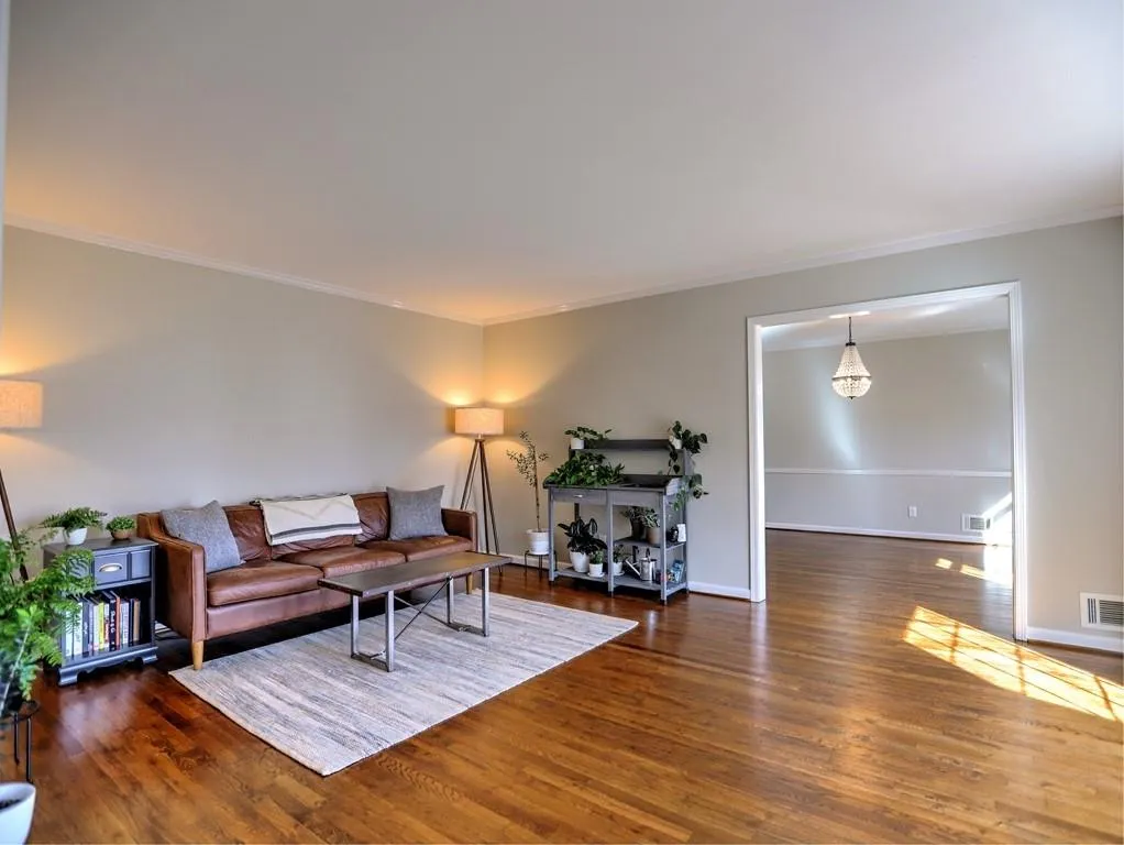 52 Brandon Ridge Drive, Sandy Springs, Georgia 30350, 3 Bedrooms Bedrooms, ,2 BathroomsBathrooms,Residential,Sold,52 Brandon Ridge Drive,6987445