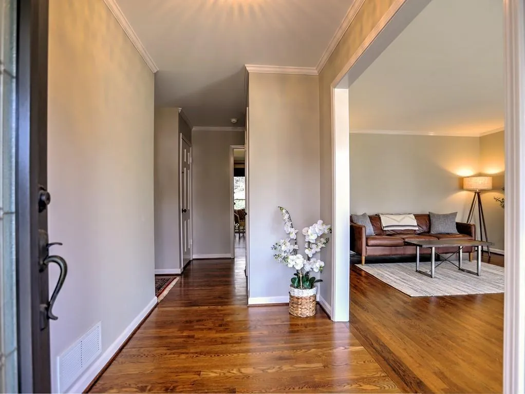 52 Brandon Ridge Drive, Sandy Springs, Georgia 30350, 3 Bedrooms Bedrooms, ,2 BathroomsBathrooms,Residential,Sold,52 Brandon Ridge Drive,6987445