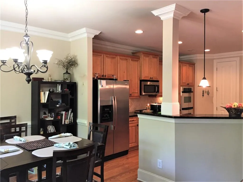 7880 Glisten Avenue, Sandy Springs, Georgia 30328, 3 Bedrooms Bedrooms, ,2 BathroomsBathrooms,Residential,Sold,7880 Glisten Avenue,6627631