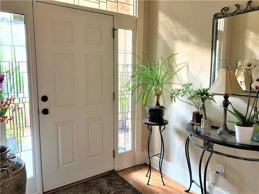 7880 Glisten Avenue, Sandy Springs, Georgia 30328, 3 Bedrooms Bedrooms, ,2 BathroomsBathrooms,Residential,Sold,7880 Glisten Avenue,6627631