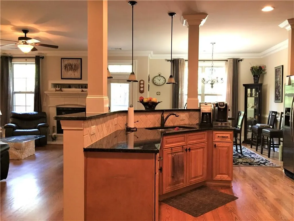 7880 Glisten Avenue, Sandy Springs, Georgia 30328, 3 Bedrooms Bedrooms, ,2 BathroomsBathrooms,Residential,Sold,7880 Glisten Avenue,6627631