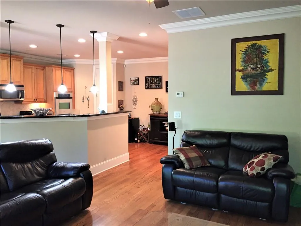 7880 Glisten Avenue, Sandy Springs, Georgia 30328, 3 Bedrooms Bedrooms, ,2 BathroomsBathrooms,Residential,Sold,7880 Glisten Avenue,6627631
