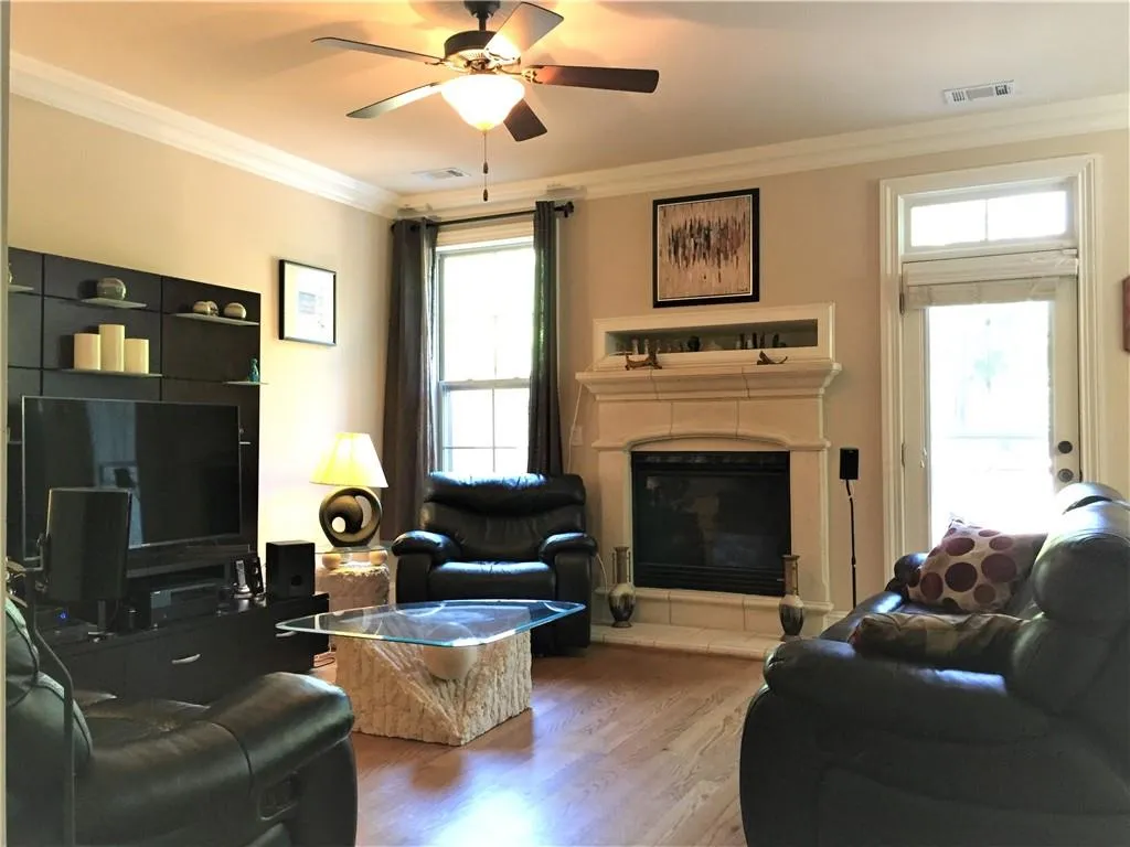 7880 Glisten Avenue, Sandy Springs, Georgia 30328, 3 Bedrooms Bedrooms, ,2 BathroomsBathrooms,Residential,Sold,7880 Glisten Avenue,6627631