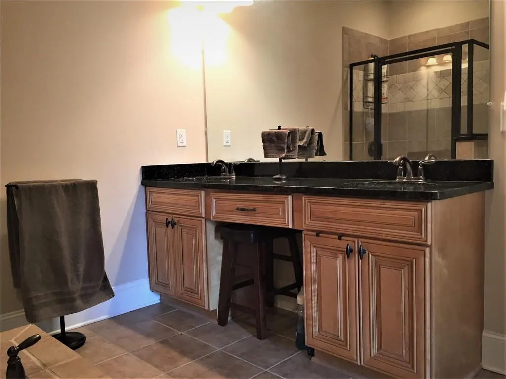 7880 Glisten Avenue, Sandy Springs, Georgia 30328, 3 Bedrooms Bedrooms, ,2 BathroomsBathrooms,Residential,Sold,7880 Glisten Avenue,6627631