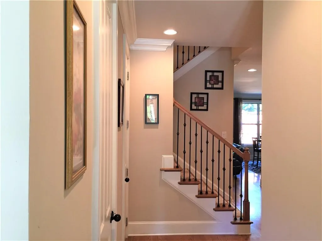 7880 Glisten Avenue, Sandy Springs, Georgia 30328, 3 Bedrooms Bedrooms, ,2 BathroomsBathrooms,Residential,Sold,7880 Glisten Avenue,6627631