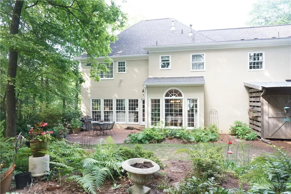 6745 Lisa Lane, Sandy Springs, Georgia 30338, 4 Bedrooms Bedrooms, ,4 BathroomsBathrooms,Residential,Sold,6745 Lisa Lane,6691259