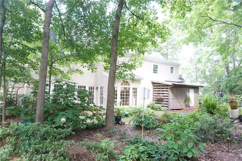 6745 Lisa Lane, Sandy Springs, Georgia 30338, 4 Bedrooms Bedrooms, ,4 BathroomsBathrooms,Residential,Sold,6745 Lisa Lane,6691259