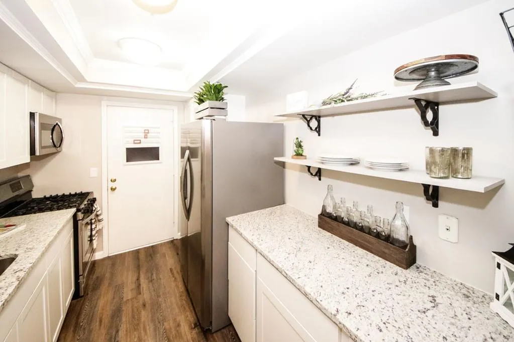 6851 Roswell Road Unit F-28, Sandy Springs, Georgia 30328, 2 Bedrooms Bedrooms, ,2 BathroomsBathrooms,Residential,Sold,6851 Roswell Road Unit F-28,6619831