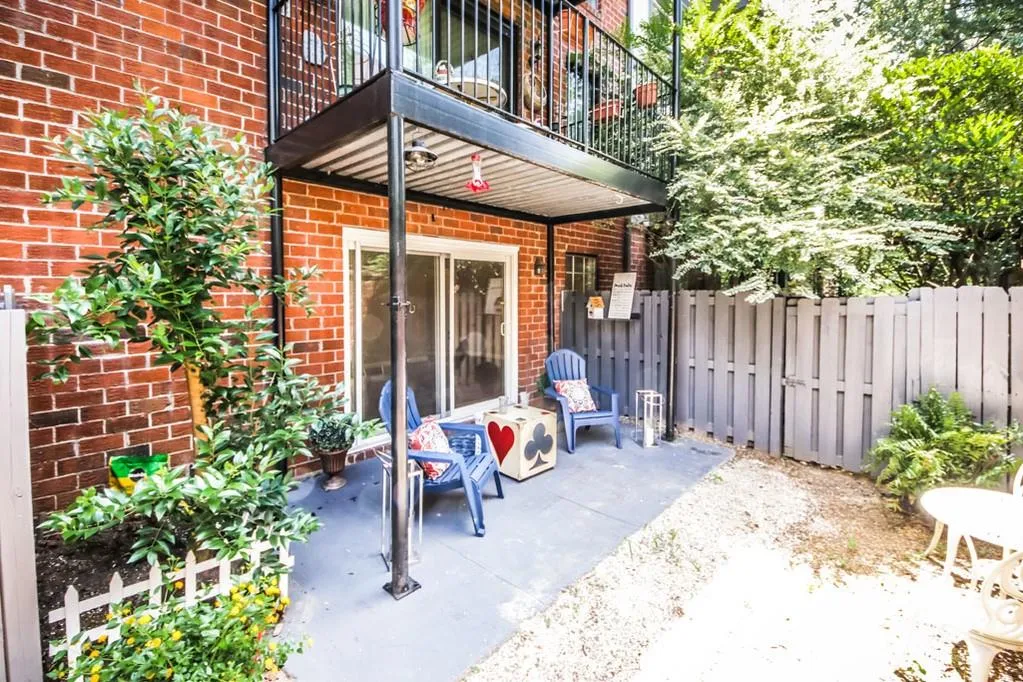 6851 Roswell Road Unit F-28, Sandy Springs, Georgia 30328, 2 Bedrooms Bedrooms, ,2 BathroomsBathrooms,Residential,Sold,6851 Roswell Road Unit F-28,6619831