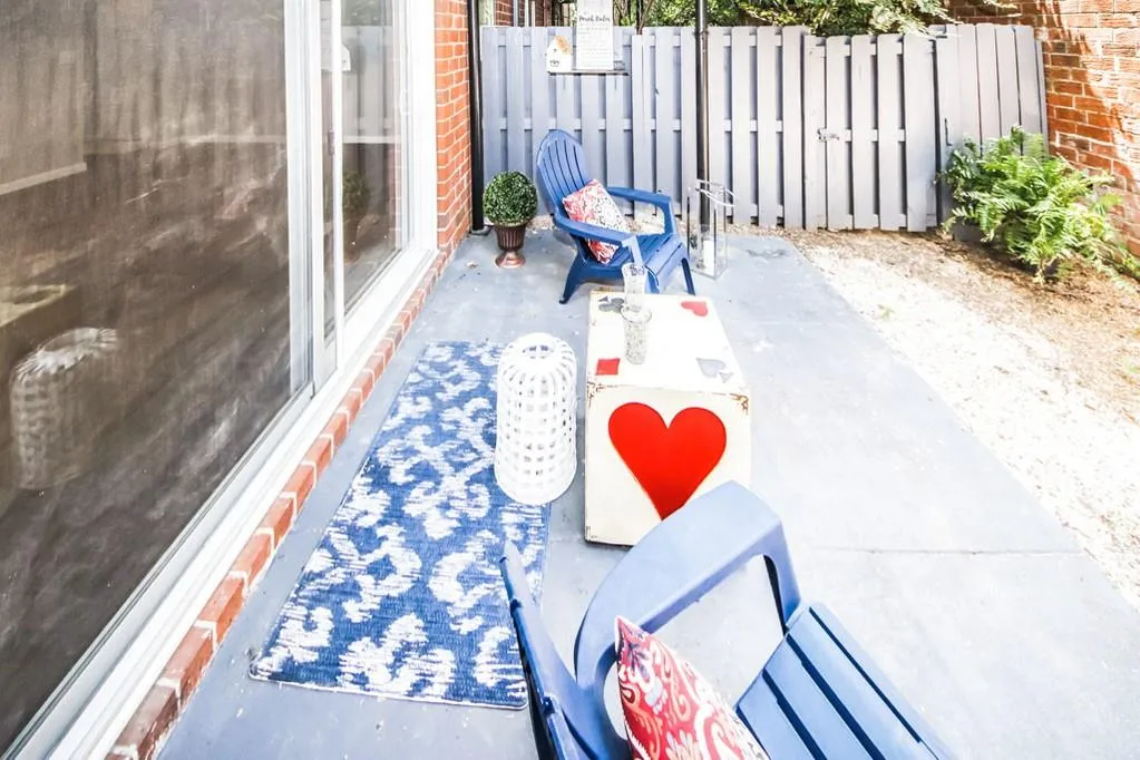 6851 Roswell Road Unit F-28, Sandy Springs, Georgia 30328, 2 Bedrooms Bedrooms, ,2 BathroomsBathrooms,Residential,Sold,6851 Roswell Road Unit F-28,6619831