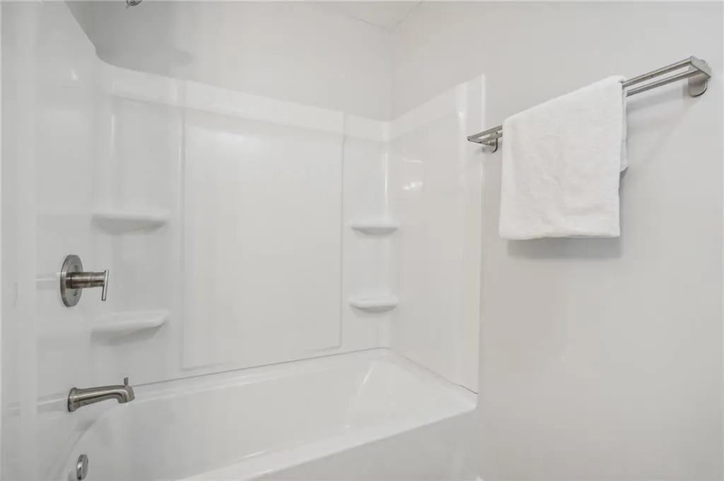 Bathroom with tub / shower combination