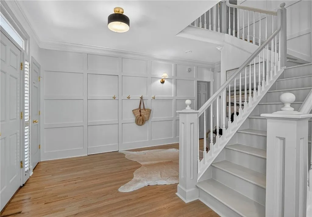 696 Greystone Park Ne, Atlanta, Georgia 30324, 5 Bedrooms Bedrooms, ,3 BathroomsBathrooms,Residential,For Sale,696 Greystone Park Ne,7631508