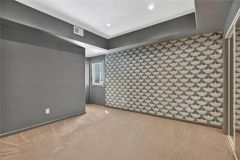 696 Greystone Park Ne, Atlanta, Georgia 30324, 5 Bedrooms Bedrooms, ,3 BathroomsBathrooms,Residential,For Sale,696 Greystone Park Ne,7631508