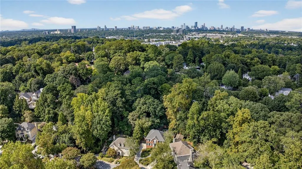 696 Greystone Park Ne, Atlanta, Georgia 30324, 5 Bedrooms Bedrooms, ,3 BathroomsBathrooms,Residential,For Sale,696 Greystone Park Ne,7631508