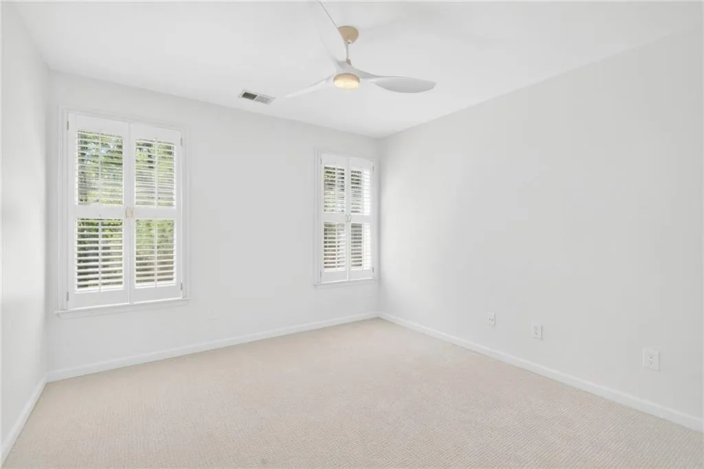 696 Greystone Park Ne, Atlanta, Georgia 30324, 5 Bedrooms Bedrooms, ,3 BathroomsBathrooms,Residential,For Sale,696 Greystone Park Ne,7631508