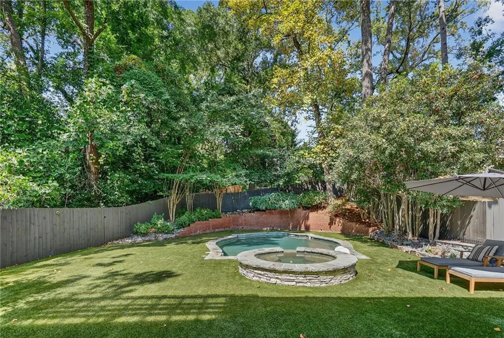 696 Greystone Park Ne, Atlanta, Georgia 30324, 5 Bedrooms Bedrooms, ,3 BathroomsBathrooms,Residential,For Sale,696 Greystone Park Ne,7631508