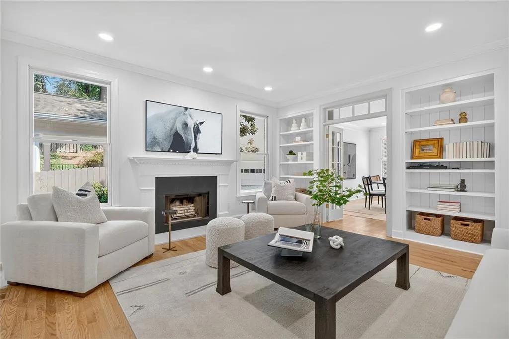 696 Greystone Park Ne, Atlanta, Georgia 30324, 5 Bedrooms Bedrooms, ,3 BathroomsBathrooms,Residential,For Sale,696 Greystone Park Ne,7631508