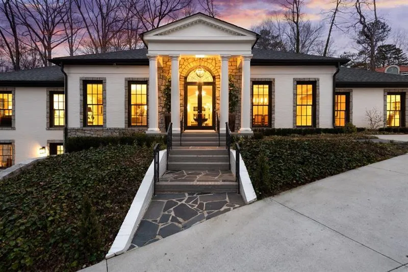 3565 Haddon Hall Road Nw, Atlanta, Georgia 30327, 5 Bedrooms Bedrooms, ,4 BathroomsBathrooms,Residential,Sold,3565 Haddon Hall Road Nw,7540811
