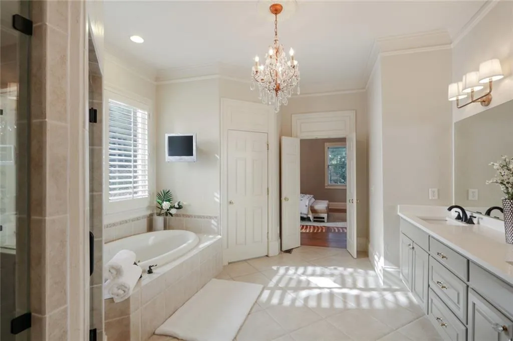 245 High Point Walk, Atlanta, Georgia 30342, 5 Bedrooms Bedrooms, ,5 BathroomsBathrooms,Residential,Sold,245 High Point Walk,6953199