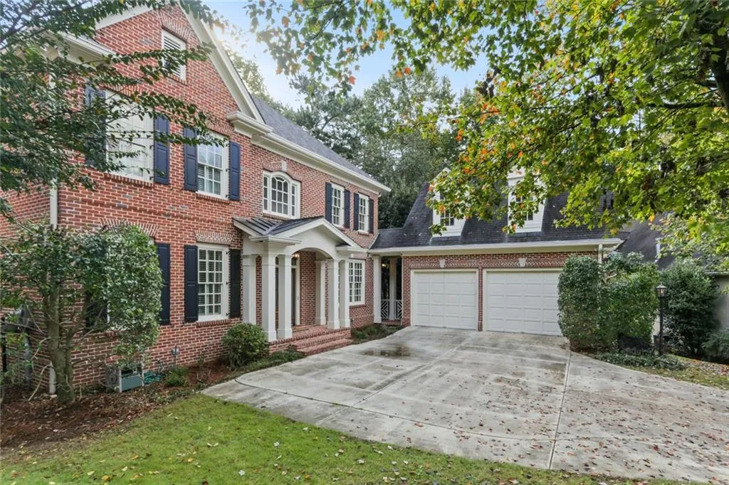 245 High Point Walk, Atlanta, Georgia 30342, 5 Bedrooms Bedrooms, ,5 BathroomsBathrooms,Residential,Sold,245 High Point Walk,6953199