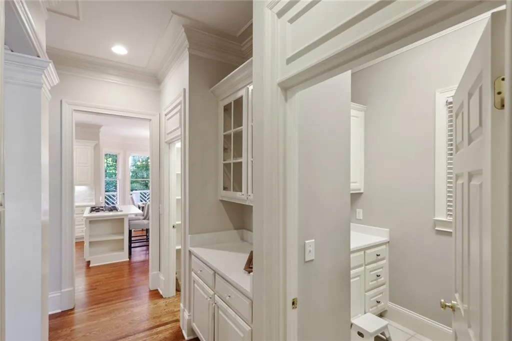 245 High Point Walk, Atlanta, Georgia 30342, 5 Bedrooms Bedrooms, ,5 BathroomsBathrooms,Residential,Sold,245 High Point Walk,6953199