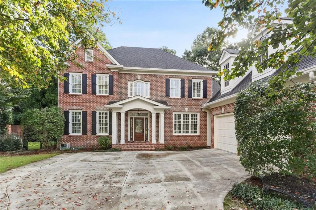 245 High Point Walk, Atlanta, Georgia 30342, 5 Bedrooms Bedrooms, ,5 BathroomsBathrooms,Residential,Sold,245 High Point Walk,6953199