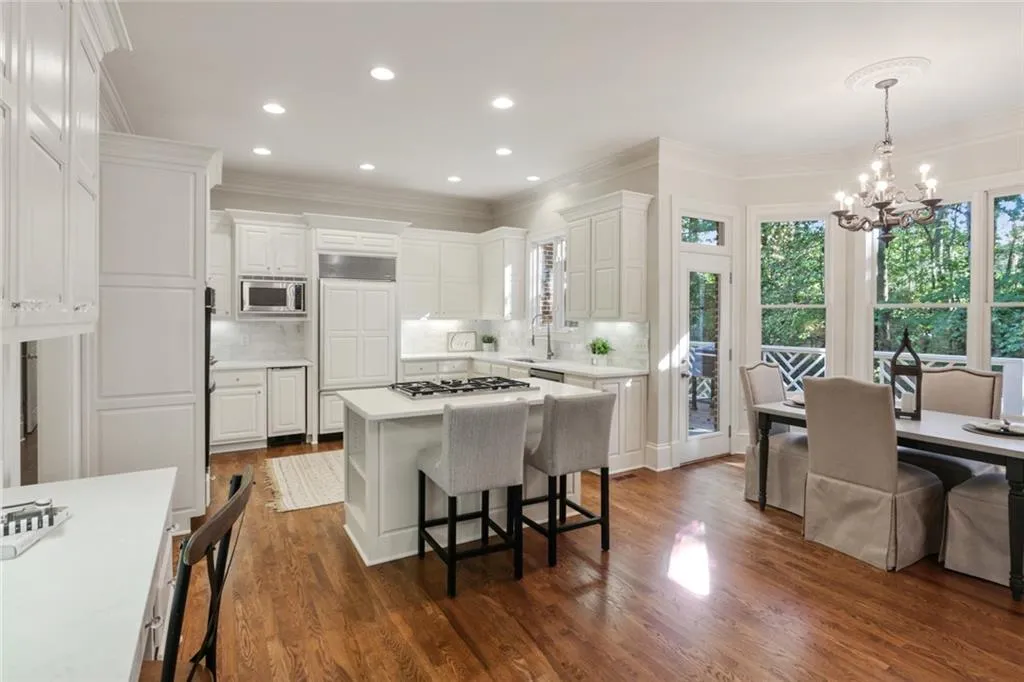 245 High Point Walk, Atlanta, Georgia 30342, 5 Bedrooms Bedrooms, ,5 BathroomsBathrooms,Residential,Sold,245 High Point Walk,6953199