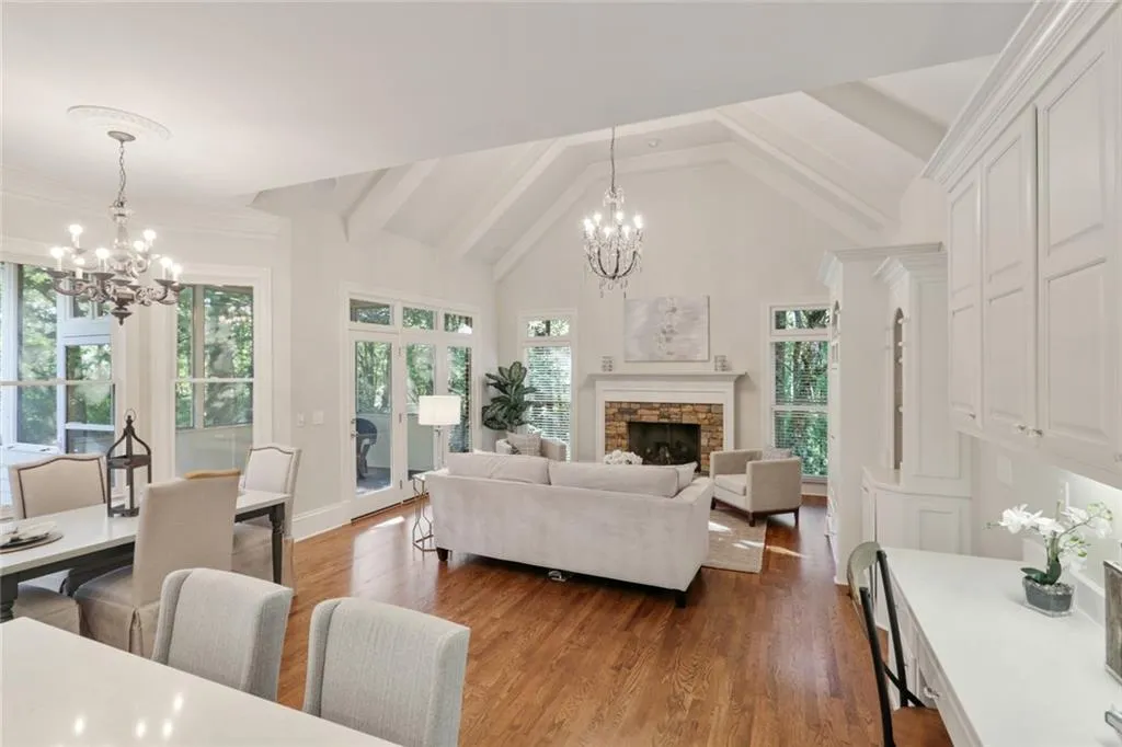 245 High Point Walk, Atlanta, Georgia 30342, 5 Bedrooms Bedrooms, ,5 BathroomsBathrooms,Residential,Sold,245 High Point Walk,6953199