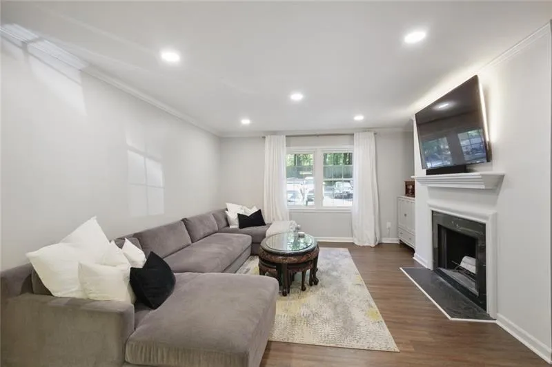 162 Elysian Way Nw, Atlanta, Georgia 30327, 3 Bedrooms Bedrooms, ,2 BathroomsBathrooms,Residential,For Sale,162 Elysian Way Nw,7675505