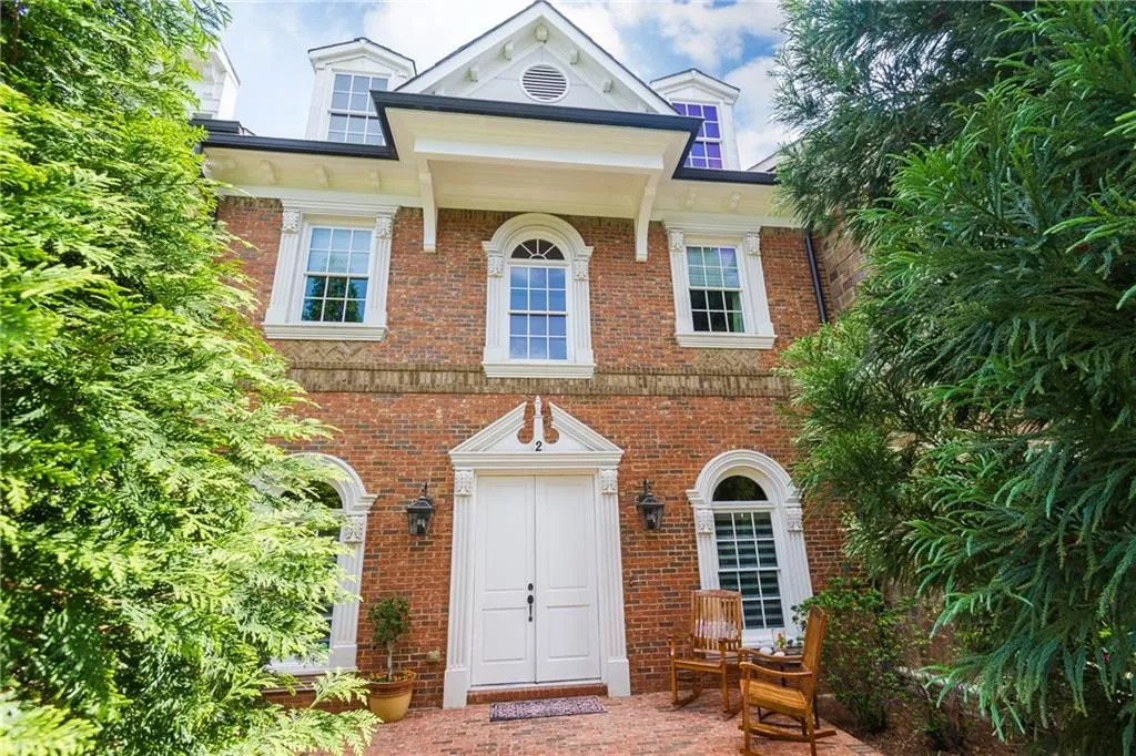 3113 Lenox Road Ne Unit 2, Atlanta, Georgia 30324, 3 Bedrooms Bedrooms, ,3 BathroomsBathrooms,Residential,Sold,3113 Lenox Road Ne Unit 2,5840707