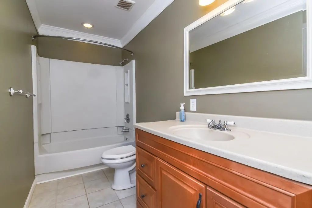 1108 Wingate Way, Sandy Springs, Georgia 30350, 2 Bedrooms Bedrooms, ,2 BathroomsBathrooms,Residential,Sold,1108 Wingate Way,5722150