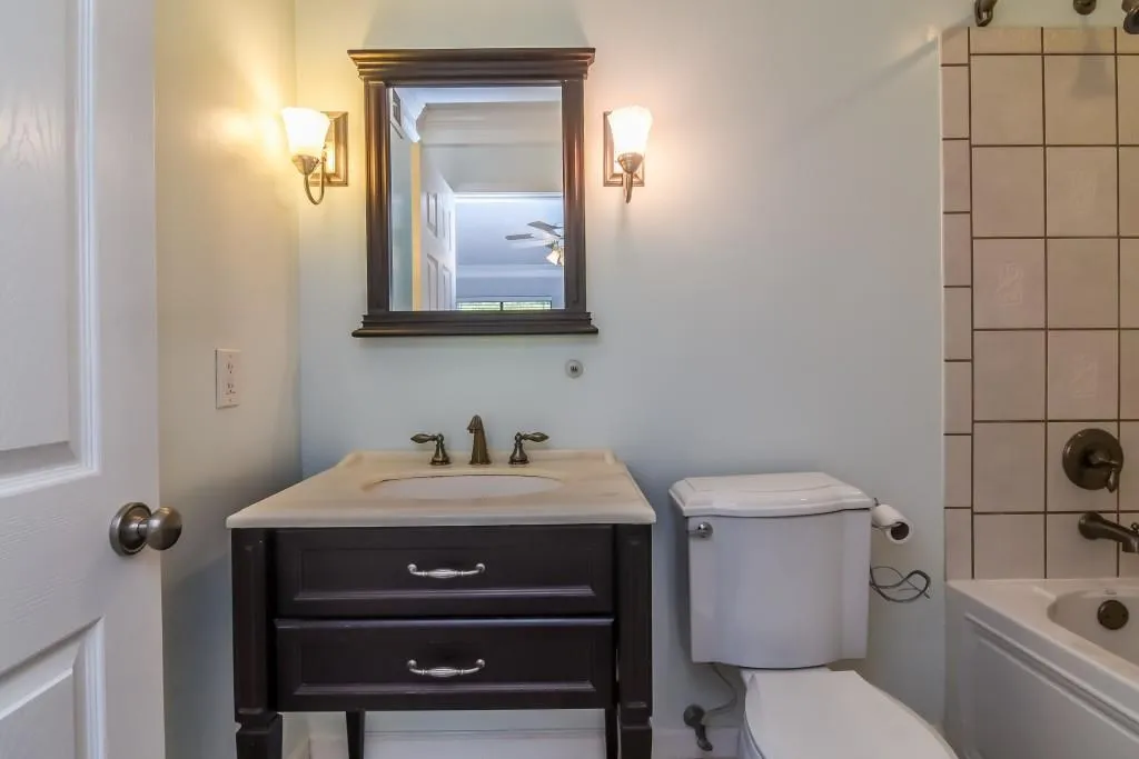 1108 Wingate Way, Sandy Springs, Georgia 30350, 2 Bedrooms Bedrooms, ,2 BathroomsBathrooms,Residential,Sold,1108 Wingate Way,5722150