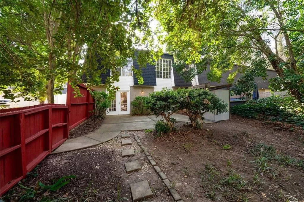 5490 Chemin De Vie, Atlanta, Georgia 30342, 3 Bedrooms Bedrooms, ,2 BathroomsBathrooms,Residential,For Sale,5490 Chemin De Vie,7714189