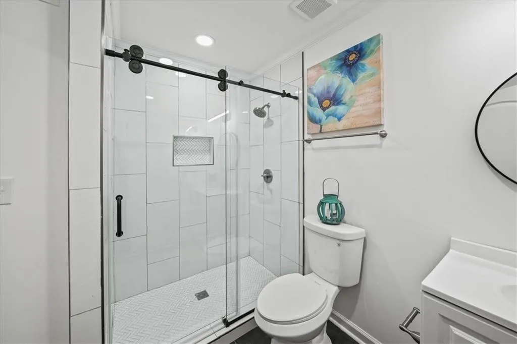 5490 Chemin De Vie, Atlanta, Georgia 30342, 3 Bedrooms Bedrooms, ,2 BathroomsBathrooms,Residential,For Sale,5490 Chemin De Vie,7714189