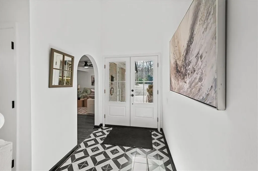 5490 Chemin De Vie, Atlanta, Georgia 30342, 3 Bedrooms Bedrooms, ,2 BathroomsBathrooms,Residential,For Sale,5490 Chemin De Vie,7714189