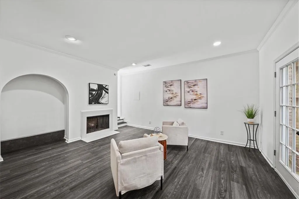 5490 Chemin De Vie, Atlanta, Georgia 30342, 3 Bedrooms Bedrooms, ,2 BathroomsBathrooms,Residential,For Sale,5490 Chemin De Vie,7714189
