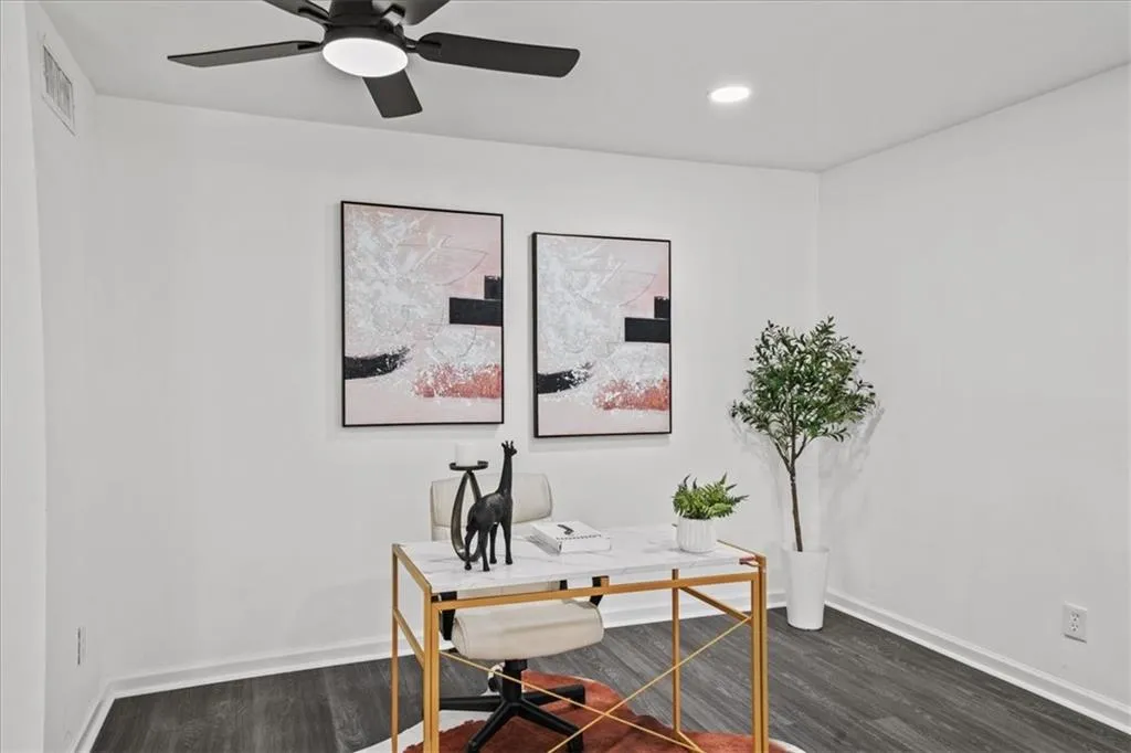 5490 Chemin De Vie, Atlanta, Georgia 30342, 3 Bedrooms Bedrooms, ,2 BathroomsBathrooms,Residential,For Sale,5490 Chemin De Vie,7714189
