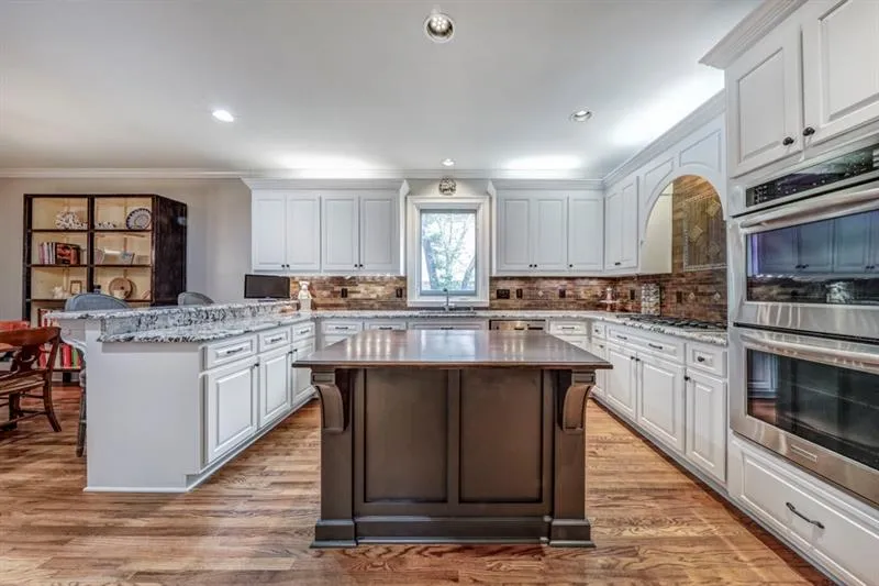 4465 Highgrove Pointe, Sandy Springs, Georgia 30319, 4 Bedrooms Bedrooms, ,4 BathroomsBathrooms,Residential,Sold,4465 Highgrove Pointe,6643001