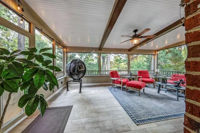 4465 Highgrove Pointe, Sandy Springs, Georgia 30319, 4 Bedrooms Bedrooms, ,4 BathroomsBathrooms,Residential,Sold,4465 Highgrove Pointe,6643001