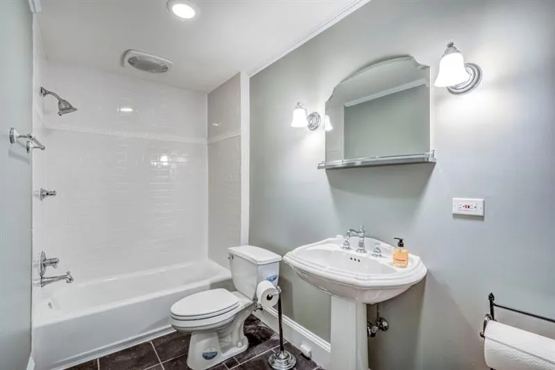 4465 Highgrove Pointe, Sandy Springs, Georgia 30319, 4 Bedrooms Bedrooms, ,4 BathroomsBathrooms,Residential,Sold,4465 Highgrove Pointe,6643001