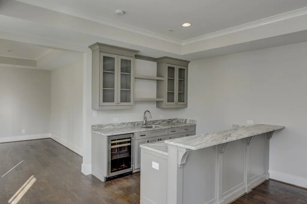 5188 Lake Forrest Drive, Atlanta, Georgia 30342, 6 Bedrooms Bedrooms, ,6 BathroomsBathrooms,Residential,Sold,5188 Lake Forrest Drive,5800609
