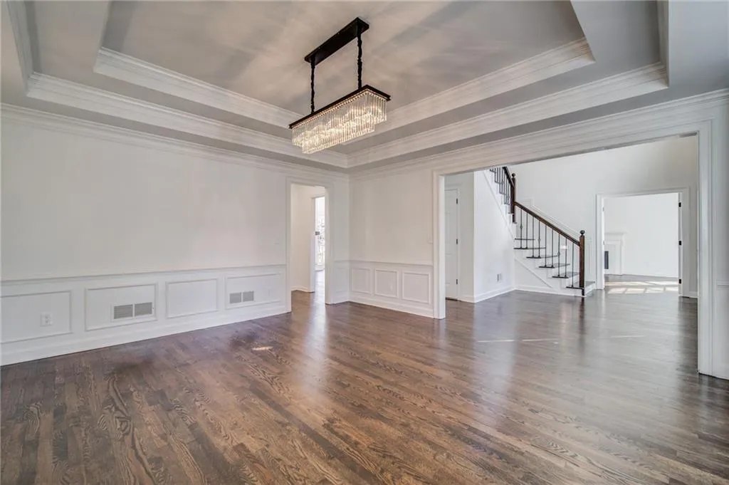 7255 Chattahoochee Bluff Drive, Sandy Springs, Georgia 30350, 6 Bedrooms Bedrooms, ,4 BathroomsBathrooms,Residential,Sold,7255 Chattahoochee Bluff Drive,7154409