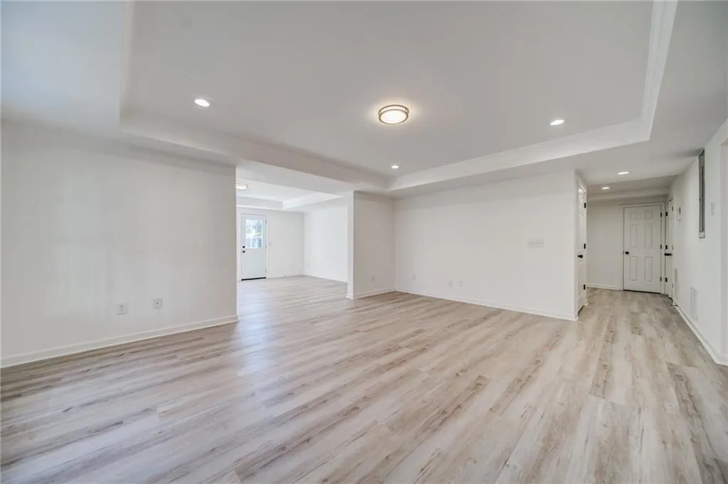 7255 Chattahoochee Bluff Drive, Sandy Springs, Georgia 30350, 6 Bedrooms Bedrooms, ,4 BathroomsBathrooms,Residential,Sold,7255 Chattahoochee Bluff Drive,7154409
