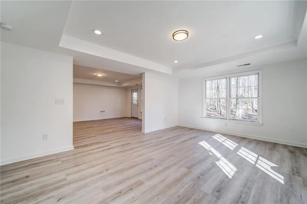7255 Chattahoochee Bluff Drive, Sandy Springs, Georgia 30350, 6 Bedrooms Bedrooms, ,4 BathroomsBathrooms,Residential,Sold,7255 Chattahoochee Bluff Drive,7154409